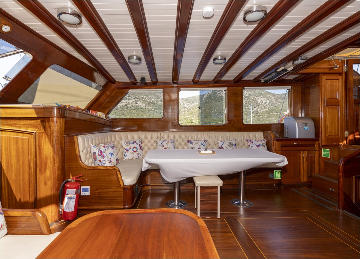 FURKAN III -DORİS ( LUX YACHT)